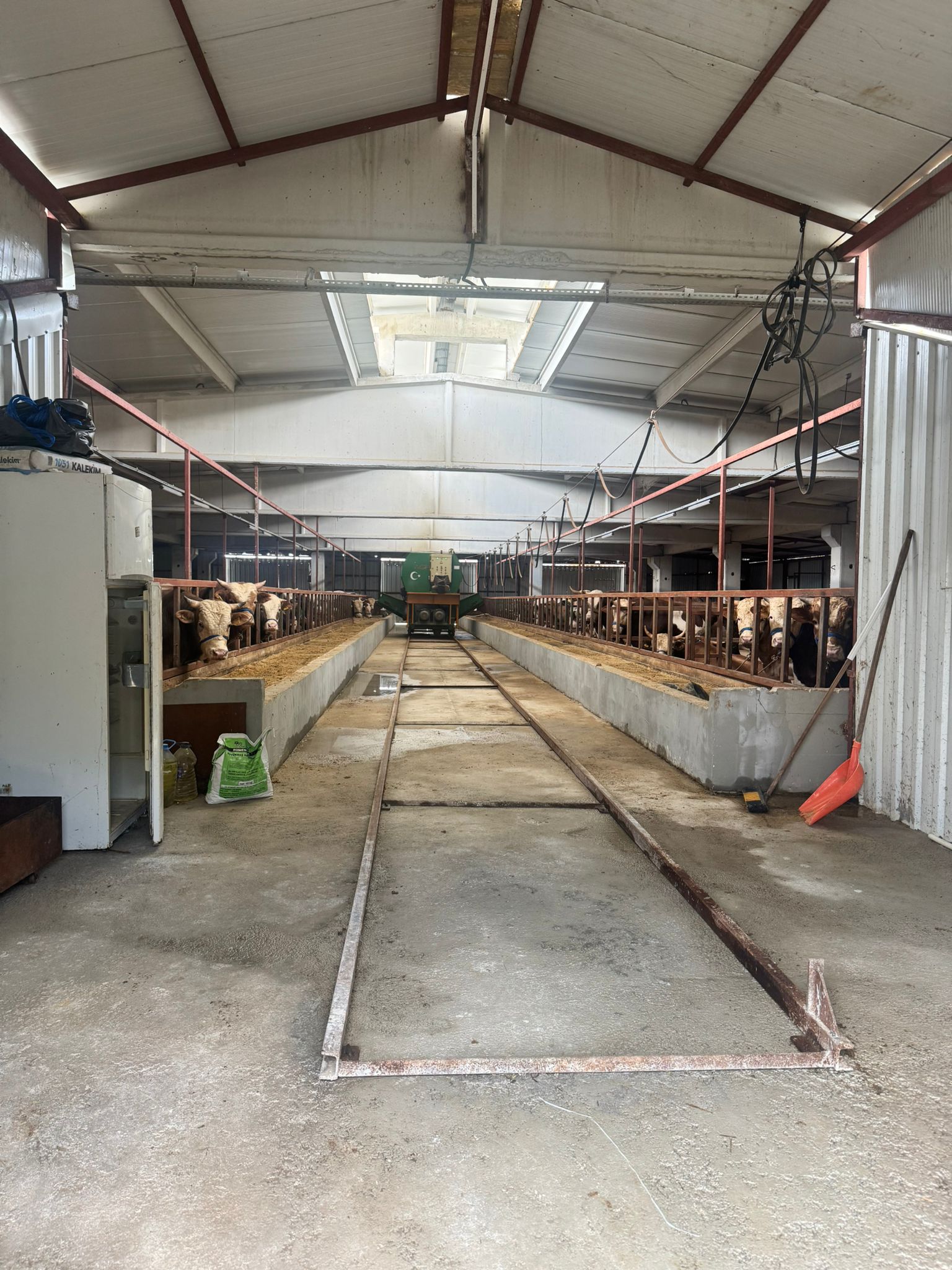 Tesis İçi Yem Yolu